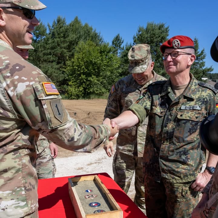 Recently, 🇺🇸 &amp; 🇩🇪 engineers cemented their unity, literally, at #DefenderCastle25 in Poland. Coins from the 902nd ECC, 15th EN BN, 7th EN BDE &amp; Spezialpionierregiment 164 were sealed into a headstone to honor their joint mission. #NATO #Interoperability #WeAreNAT #DefenderEurope https://t.co/wrFBNIc3od