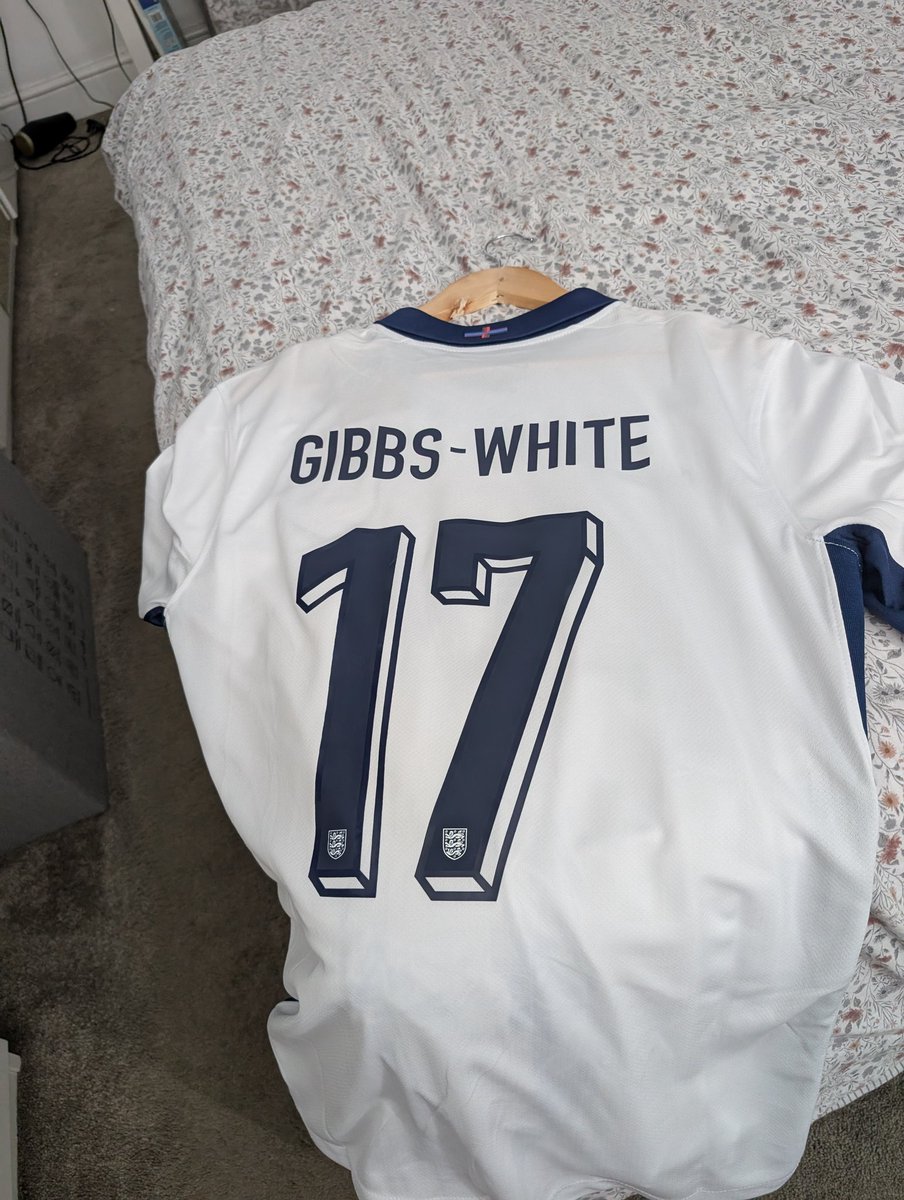 mick_the_luck's tweet photo. Any #spurs fans wanna get there hands on this England shirt ??? Offers welcome #NFFC #THFC https://t.co/fj9yJzHzqq