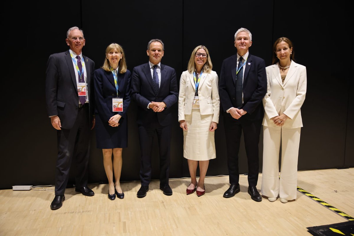 Anna Bjerde (@bjerde_anna) on Twitter photo I thanked <a href="/ministerBZ/">Caspar Veldkamp</a> for the Netherlands' continued support for Ukraine—including its leadership in championing new financial tools to mobilize private investment.
#URC2025 I thanked <a href="/ministerBZ/">Caspar Veldkamp</a> for the Netherlands' continued support for Ukraine—including its leadership in championing new financial tools to mobilize private investment.
#URC2025
