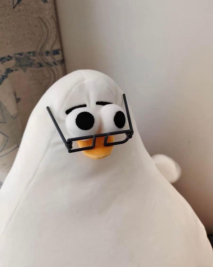 HALLO DUCKIES o<o), A lot has happened today and i just say my mouse died but luckly i have a spare one to stream so im going back to stream valorant 📷📷
9:00 P.M. (GMT+8)
Visit me on:
twitch.tv/duckyperryvt