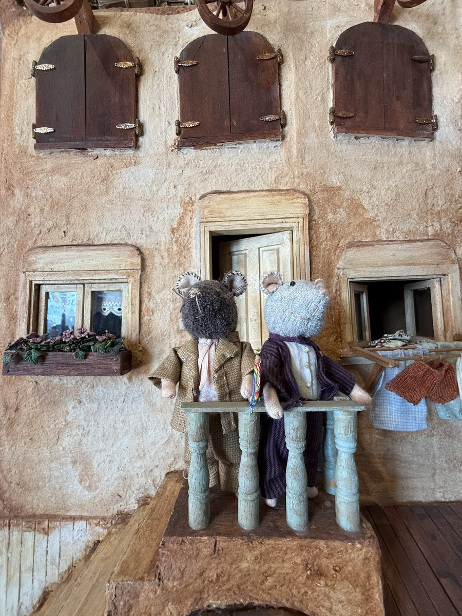 rickygervais's tweet image. 🎵 I saw a mouse…Where?
At The Muizenhuis #Amsterdam