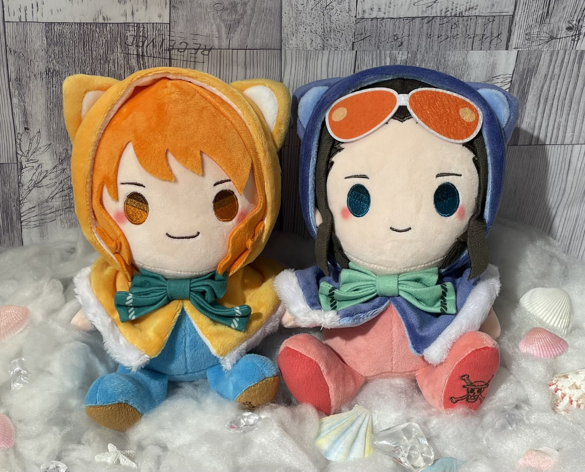 送料62円～【 ナミ&ロビン 】2017/1/24 麦わらストア☆365日ステッカー