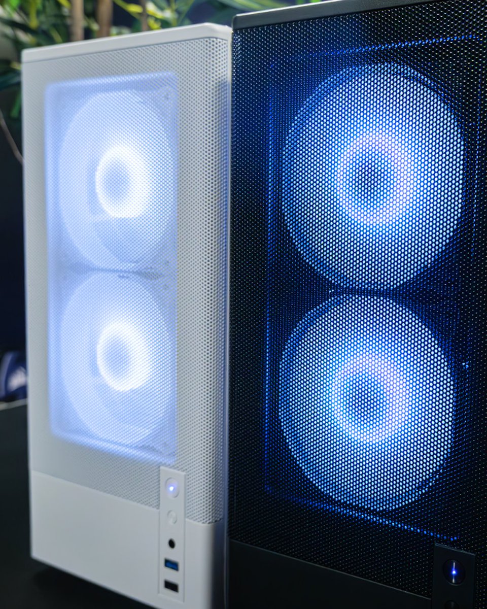 awdit's tweet image. We’ve levelled up shipping for this one 📦
The AWD-IT Force ( Black ) and ICE ( White ) is fully built, loaded with an AMD Ryzen 5 and RTX 5060, ready to crush 1080p and 1440p gaming with DLSS 4.
16GB RAM and a 1TB SSD mean your games and apps load instantly. Windows 11 comes…