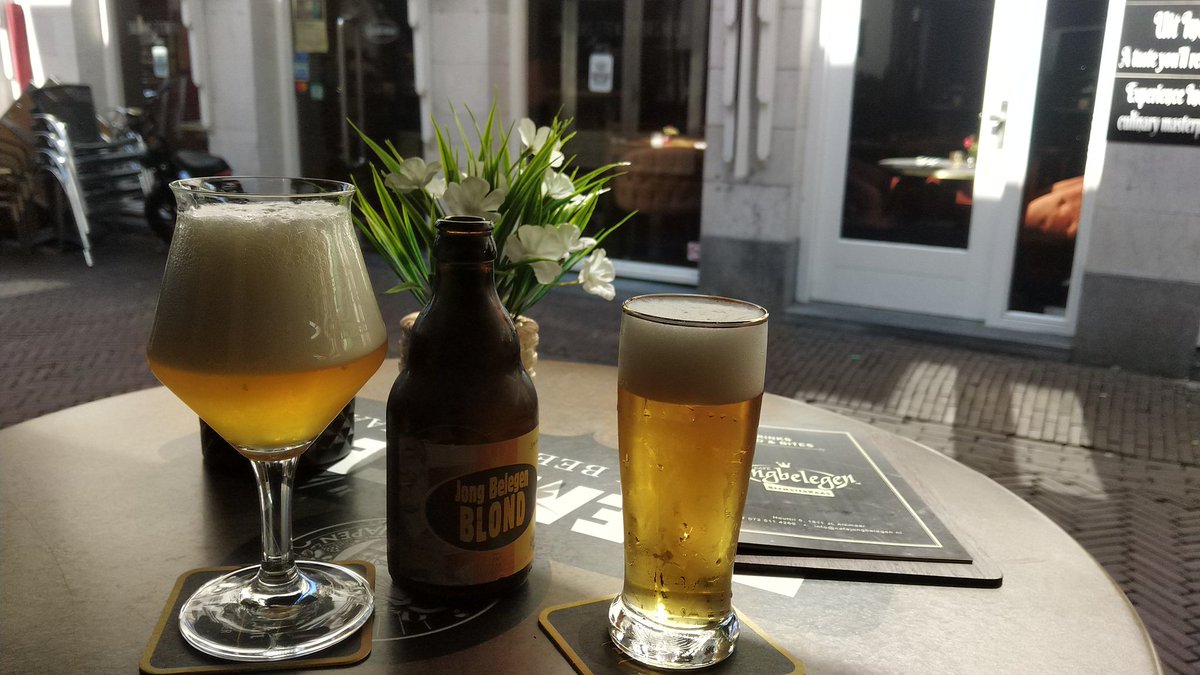 RavenMus1c's tweet image. Having a wonderful vacation in the sea with lots of beer and cheese. 😄
#netherlands #sea #ijsselmeer #beer #vacation #cheese