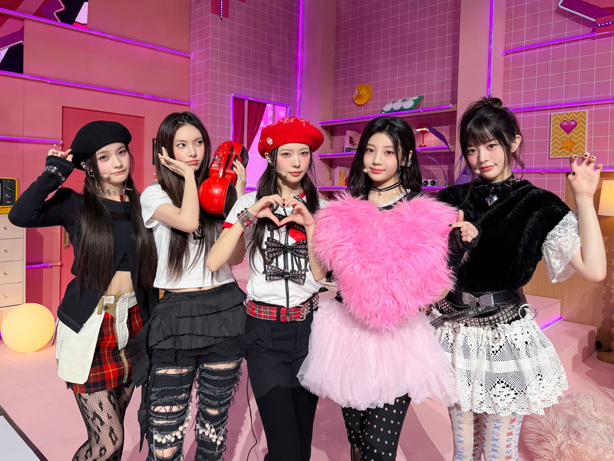 이번 컴백도 6주 꽉 채워서 한 아일릿 착장 모음.jpg | 인스티즈