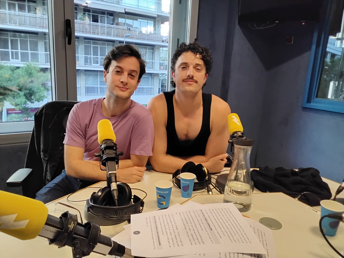 Ja m’entens (@jamentenscr) on Twitter photo 🏳️⚧️🏳️🌈 Aquest cap de setmana es posa punt i final a 'Mar i Cel', n'hem parlat d'aquest musical i ho hem fet amb perspectiva de gènere amb els actors <a href="/BittorFernandez/">Bittor Fernandez</a> i <a href="/eloigomeznovell/">Eloi Gómez Novell</a>. Ho podeu escoltar a partir del min 38'37'' 3cat.cat/3cat/feta-la-l… 🏳️⚧️🏳️🌈 Aquest cap de setmana es posa punt i final a 'Mar i Cel', n'hem parlat d'aquest musical i ho hem fet amb perspectiva de gènere amb els actors <a href="/BittorFernandez/">Bittor Fernandez</a> i <a href="/eloigomeznovell/">Eloi Gómez Novell</a>. Ho podeu escoltar a partir del min 38'37'' 3cat.cat/3cat/feta-la-l…