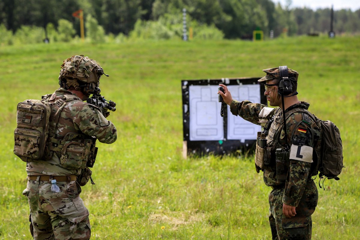 mnbg_lithuania's tweet image. Precision & Partnership. During the Schützenschnur shooting qualification, soldiers from our #MNBGLTU trained alongside partners from CAN and USA. In every moment, trust and precision led the way. It was about strengthening bonds through shared standards and mutual respect.