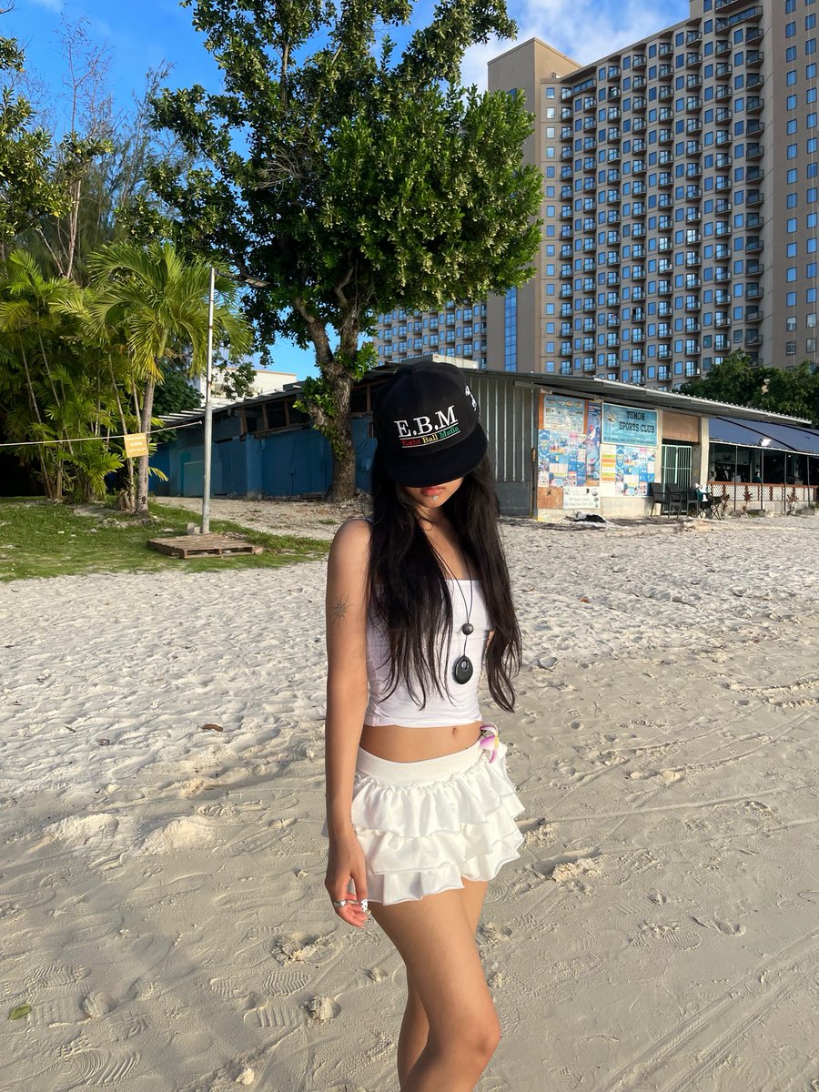 imlazystudios's tweet image. 타투아티스트 늠님의 섬세한 선과 부드러운 색감으로  차분하면서도 생동감 넘치는 느낌의 바다 생물 타투를 타투스티커로 경험해보세요🪼
 
✧ NEUM 01

🇰🇷 lazystudios.co.kr/ALL/?idx=3279
🌏 lazystudiosglobal.com/ALL/?idx=3279

#temporarytattoo #타투스티커 #tattoosticker