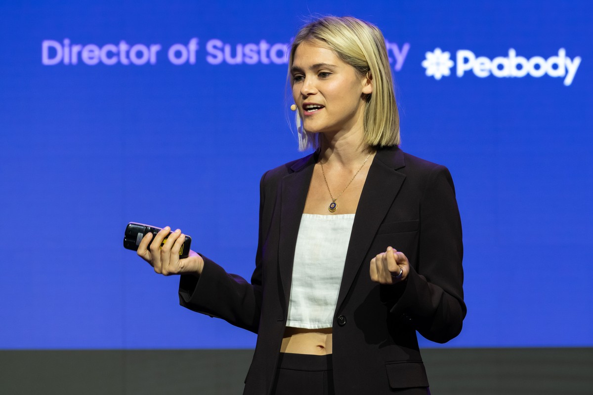 AIforGood's tweet image. Earlier at the #AIforGood Global Summit!
AI takes to the skies, the soil, and beyond at the Frontier Stage today. Here is a summary what happened:
👉 Building the First Living Robots
This visionary talk introduced “living robots,” built from biological cells instead of…