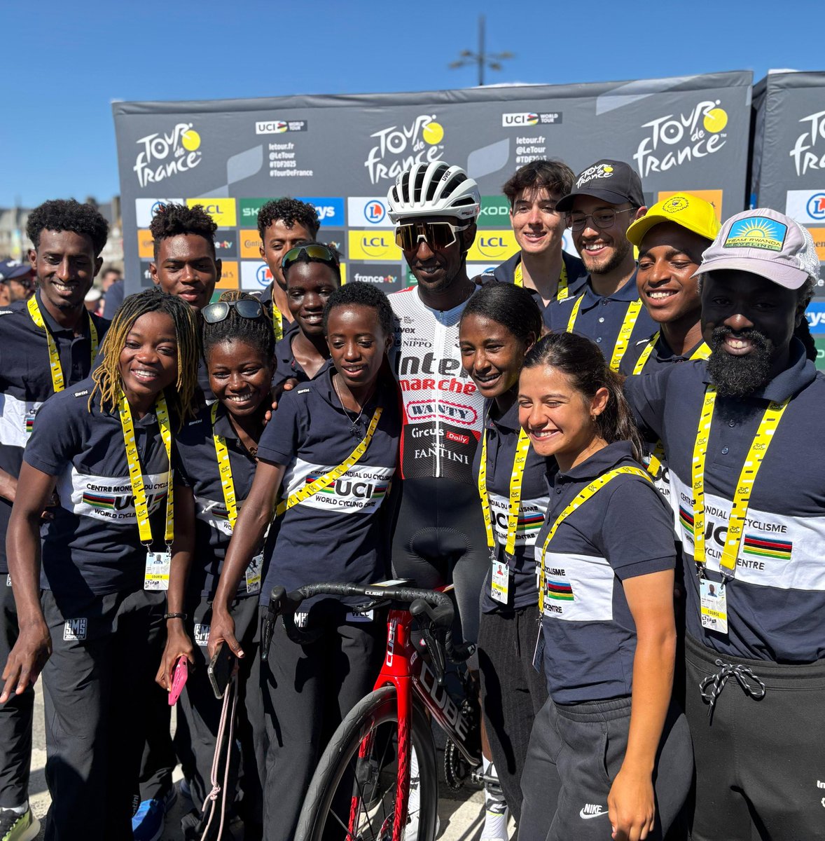 African cycling talents from Eritrea, Rwanda and South Africa meet their hero Biniam Girmay before Tour de France stage 7 🌍