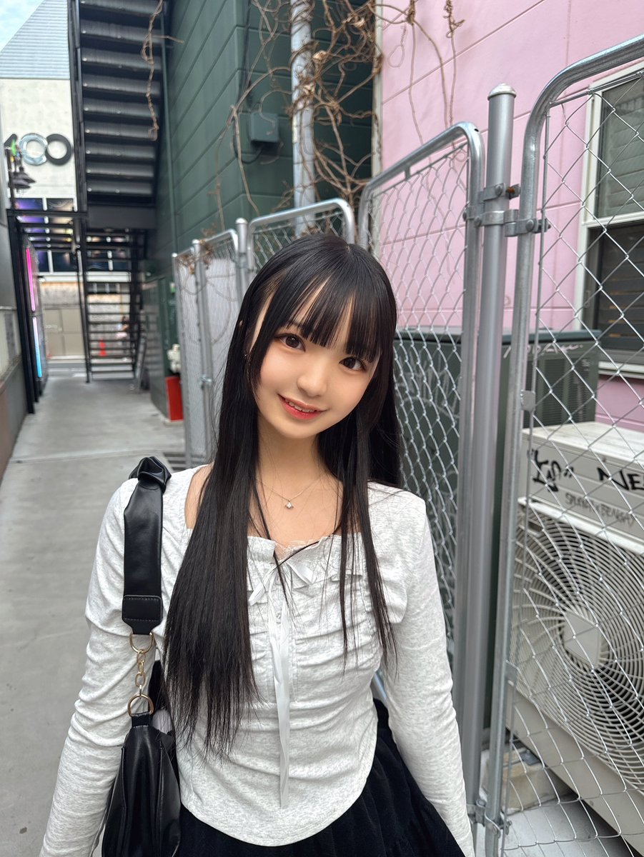 Rurina_UoxoU's tweet image. 高一ミスコン2025に参加しています☺︎
この投稿のリポスト数で、ファイナリスト進出が決まります✨
是非この投稿をリポストしてください📣💕

期間は7月13日21:59までです。
応援よろしくお願いします૮ ˶ᵔ ᵕ ᵔ˶ ྀིა
 
#女子高生ミスコン2025 #女子高生ミスコン #JKミスコン2025 #JKミスコン