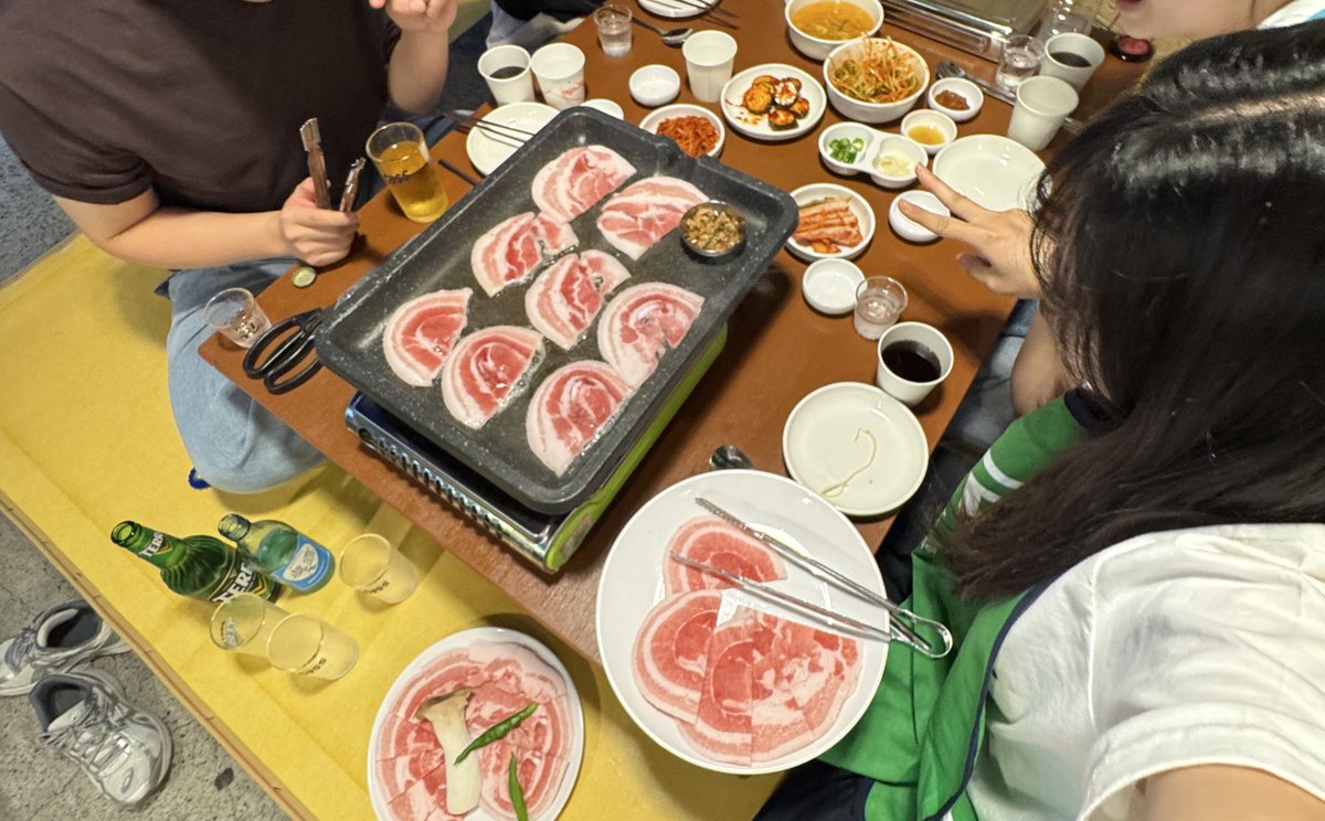 WABTMOOD's tweet photo. 먹는거 말고는 뭐하고 살고 있지? https://t.co/CYBJHVMZ2J