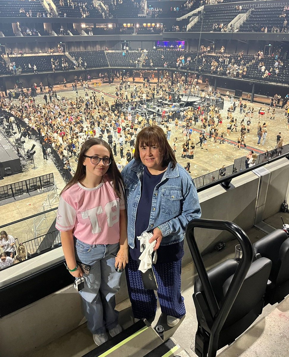 What. A. Night! 🎤⁠
⁠
Our Box4Kids guests had the best time at Tate McRae’s 'Miss Possessive Tour!'
⁠
From singing along to their favourite songs to dancing the night away with their families, it was pure joy from start to finish.⁠
⁠
An evening they won’t forget 💛⁠