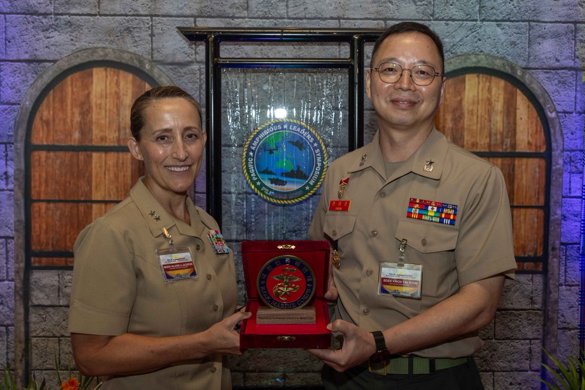 PacificMarines's tweet image. #PALS25, Day 3! 🌏💪
Today, leaders participated in various cultural events and key leader engagements to reinforce our committed relationships to our partners and allies.
Because we are #StrongerALLTogether! 💪
📸: LCpl. Moses Lopez Franco & LCpl. Roger-Junior Annoh | @USMC