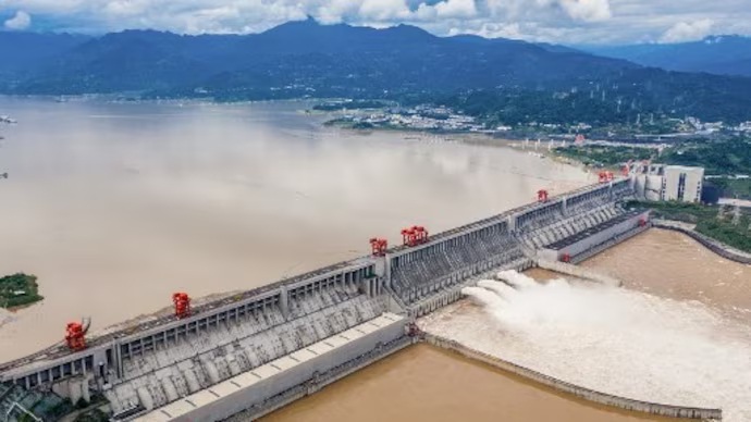 SK Chakraborty (@sanjoychakra) on Twitter photo <a href="/TimesAlgebraIND/">Times Algebra</a> China's upcoming secretive mega-dam on the Yarlung Tsangpo (The Brahmaputra), just 50 km from the Indian border, was termed a "ticking time bomb" by Arunachal Pradesh CM Pema Khandu.
With a massive reservoir capacity and zero transparency on data, experts warn of ecological, <a href="/TimesAlgebraIND/">Times Algebra</a> China's upcoming secretive mega-dam on the Yarlung Tsangpo (The Brahmaputra), just 50 km from the Indian border, was termed a "ticking time bomb" by Arunachal Pradesh CM Pema Khandu.
With a massive reservoir capacity and zero transparency on data, experts warn of ecological,