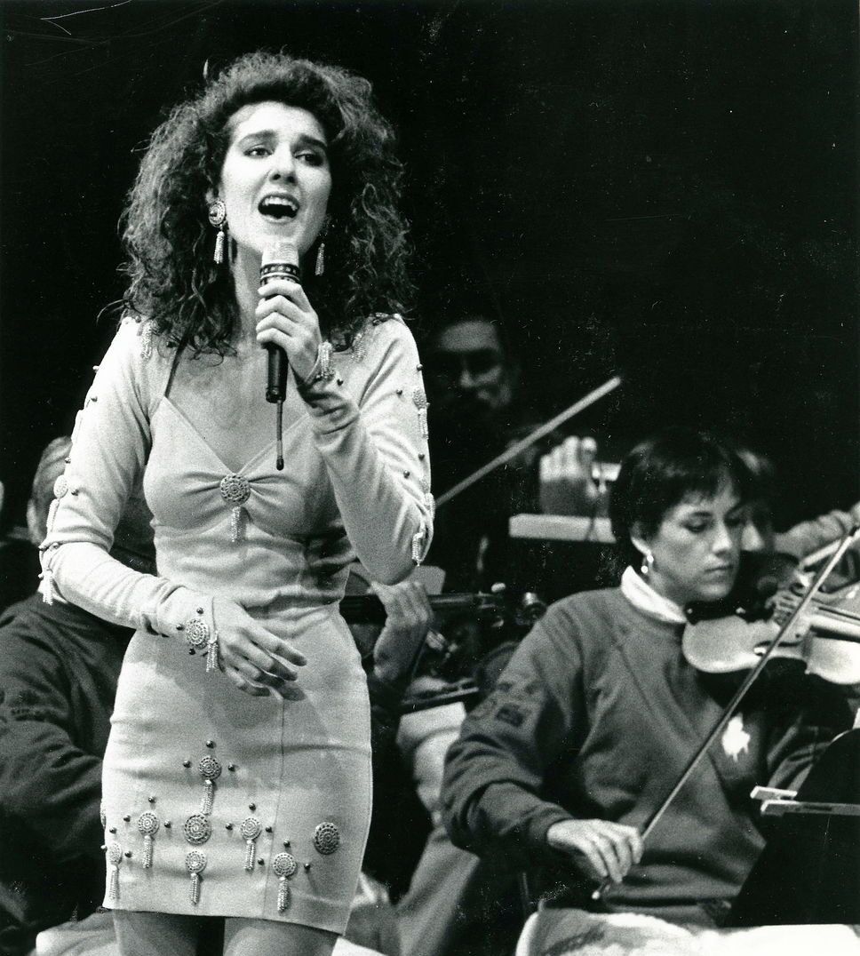 CelineDionWeb's tweet image. #OnThisDay in 1989, Celine Dion took part in the Festival d'Été de Quebec at the Place D’Youville, Quebec.
#EnCeJour en 1989, Céline Dion participe au Festival d’Été de Québec à la Place D’Youville, Québec.
#CelineDion #CélineDion @celinedion
celinedionweb.com/en/event/quebe…