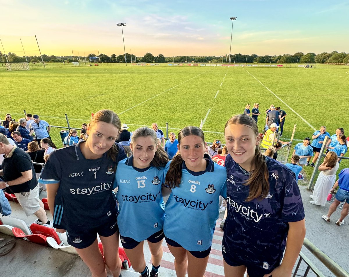almc_d's tweet image. Congrats to the Dublin Minor Ladies team on their tight win over Galway in the @ZuCarIreland All-Ireland U18 Semi-Final in Kinnegad! Onto the final v Cork 💙🏐🏆
🙌 @naomhmearnog quartet
@dublinladiesg @LGFAIreland
