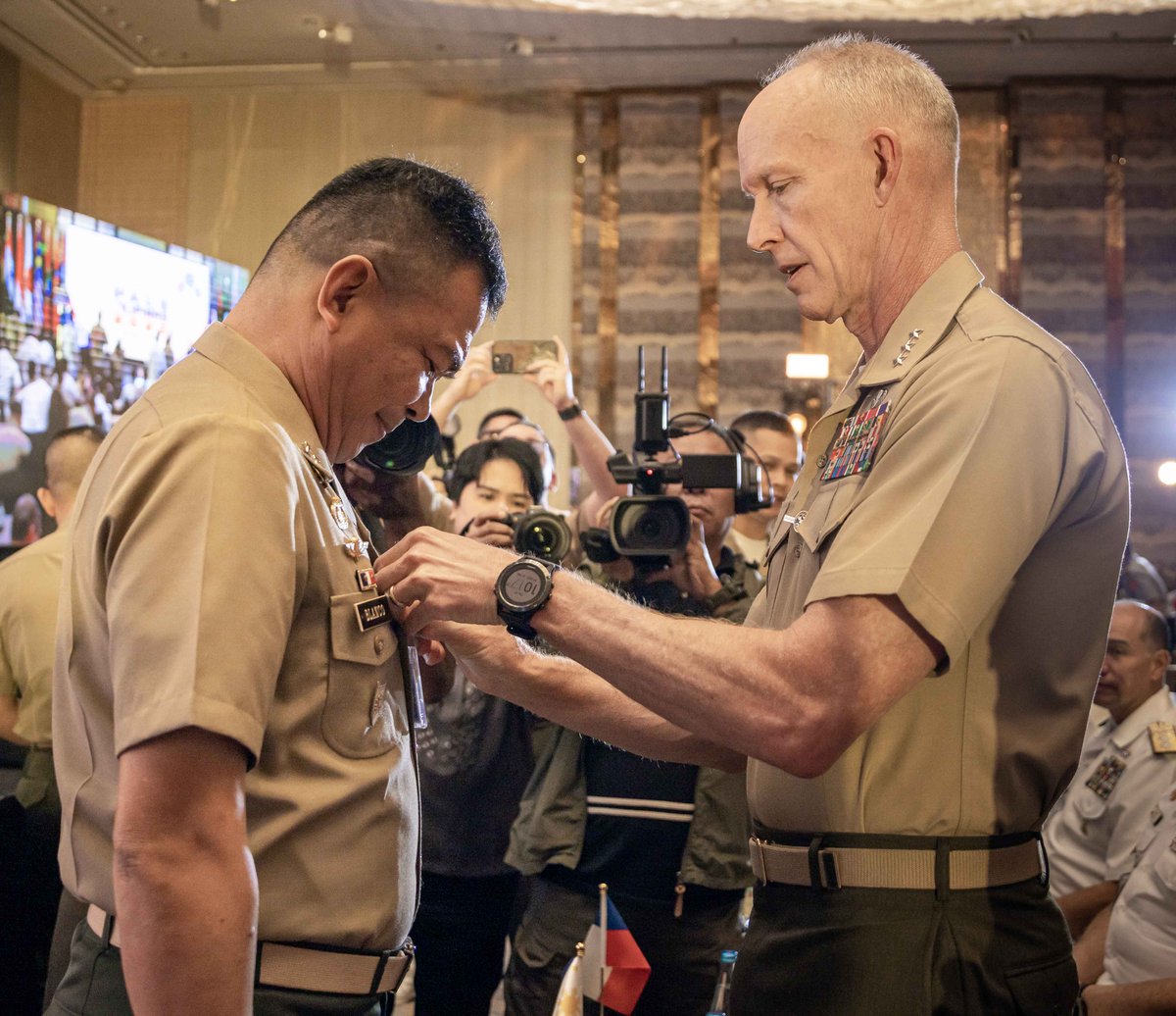 PacificMarines's tweet image. #PALS25 Concluded! 🌏💪
#MARFORPAC and #PMC concluded Pacific Amphibious Leaders 2025 with a closing ceremony!
Because, we are #StrongerALLTogether
@INDOPACOM @1stMEF @IIIMEF @USEmbassyPH @USPacificFleet
📸: LCpl. Moses Lopez Franco + LCpl. Roger-Junior Annoh | @USMC