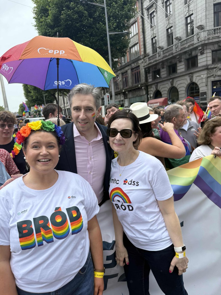 The DSS at #Pride2025🏳️‍🌈🏳️‍🌈

This is the third year our team have joined colleagues from across the public and civil service to take part in Pride. Thank you to everyone who came out and supported the event.

#StrongerTogether