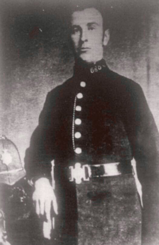 tpmt_org's tweet image. Today we remember PC John Kew of the West Riding Constabulary who died on this day in 1900 after being shot by 2 men. This morning we laid a floral tribute at his memorial to mark the anniversary of his murder.
#HonouringThoseWhoServe
#PoliceMemorials
#PoliceFamily