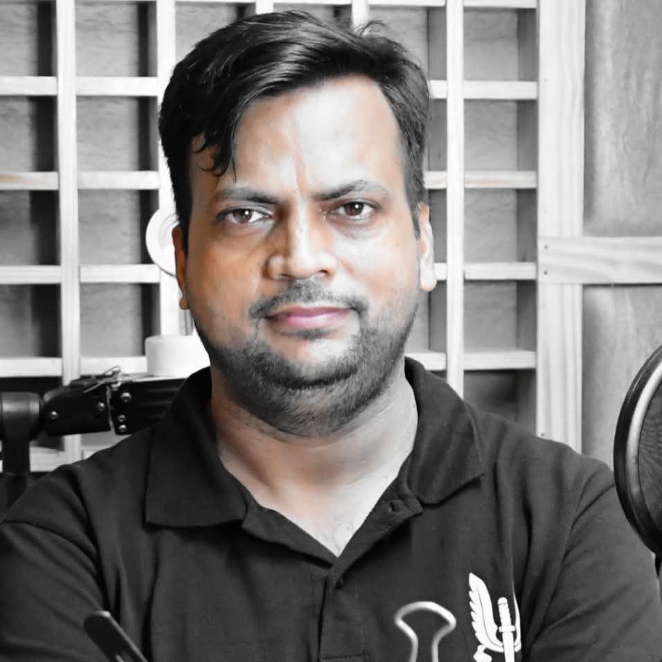 saitrishatv's tweet photo. Hii friends !! This is Rajat Mishra and everyone requested to follow me at link  mentioned below.
https://t.co/8Keejgxj0z https://t.co/G7D3ruCbQ3