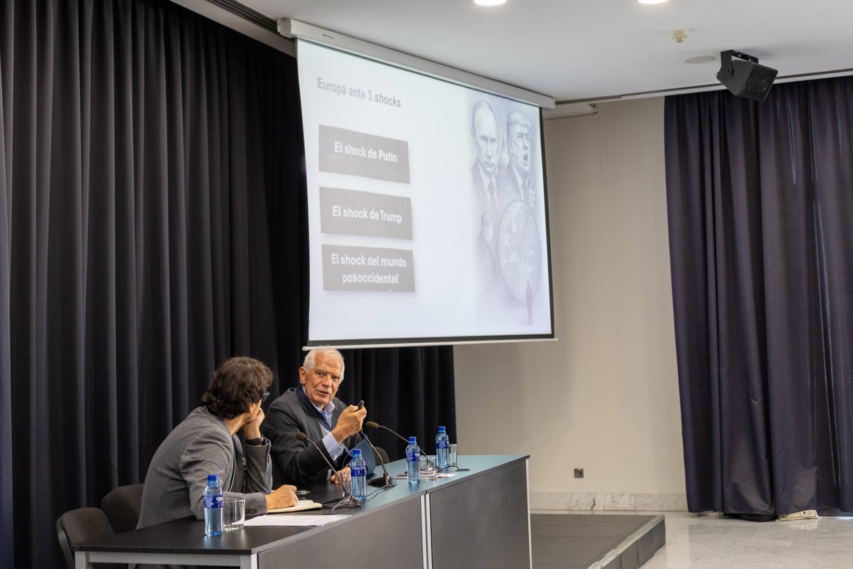 UNEDMadrid's tweet image. 🌍 Cerramos el curso “Europa puesta a prueba en un mundo en cambio” con broche de oro en el @cbamadrid, junto a Josep Borrell, Felipe González y Rocío Martínez-Sampere. Diálogo sobre retos europeos y 40 años del Tratado de Adhesión. ¡Gracias a todos! 💬🤝