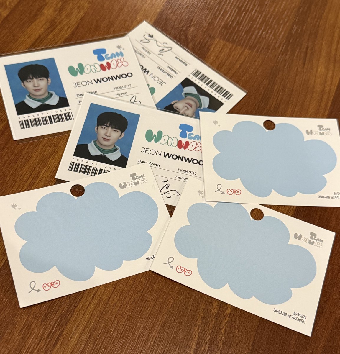 특전으로 나가는 아이디카드 뒷면은 원우에게 메세지를 남길 수 있어요 💌 
원우에게 좋은 메세지 많이 남기고 가주세요!