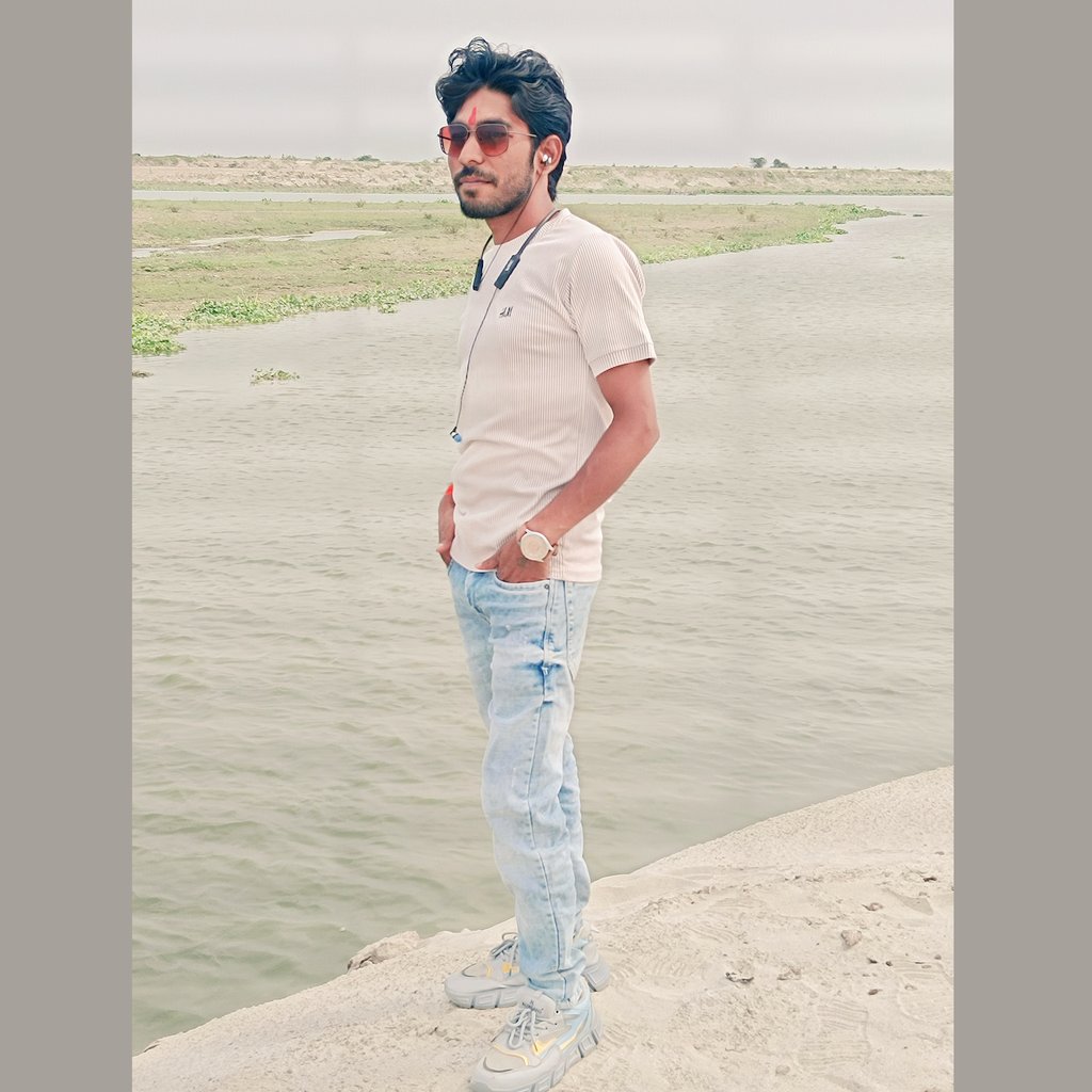 KashyapSubhash9's tweet image. #MR.#kashyap
     ✍️ By:- Subhash Kashyap
अस्तित्व का आनंद लीजिए,
दुःख तो हमारी अपनी खोज हैं। 📸😉🔥💫✨