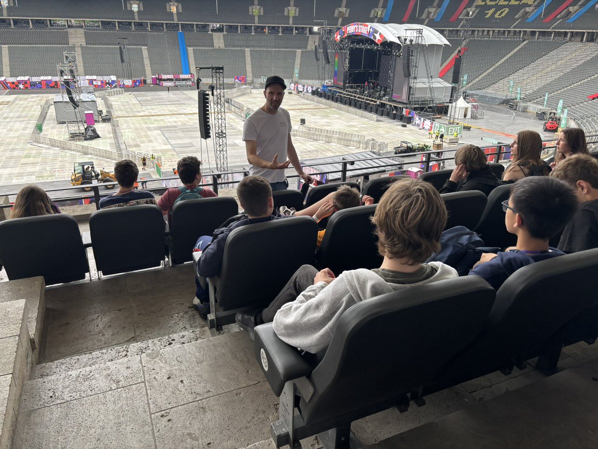 Students visiting Jesse Owens' room at Berlin's Olympic Stadium; standing where he defied Nazi ideology with 4 golds in 1936. A powerful moment of courage, history, and inspiration. 🏅✊ #JesseOwens #Olympiastadion #HistoryLesson