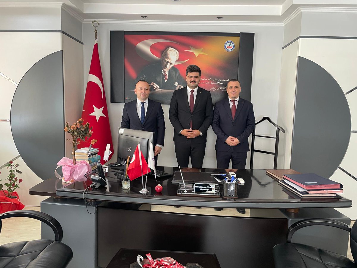 Çatalpınar İlçe Nüfus Müdürlüğü (@catalpinarnufus) on Twitter photo 11 Temmuz Dünya Nüfus Günü vesilesiyle, Kaymakamımız Sn.Mehmet Sevban GÖKBUNAR’ı makamında ziyaret ederek nüfus hizmetlerine verdiği desteklerden dolayı şükranlarımızı sunduk.
<a href="/Ademsimsek3429/">Adem ŞİMŞEK</a>
<a href="/YusufMercan5228/">Yusuf MERCAN</a>
<a href="/catalpinarresmi/">Çatalpınar Kaymakamlığı</a>
<a href="/TCNufus/">Nüfus ve Vatandaşlık İşleri Genel Müdürlüğü</a>
<a href="/itasyapan/">İbrahim Taşyapan</a> 11 Temmuz Dünya Nüfus Günü vesilesiyle, Kaymakamımız Sn.Mehmet Sevban GÖKBUNAR’ı makamında ziyaret ederek nüfus hizmetlerine verdiği desteklerden dolayı şükranlarımızı sunduk.
<a href="/Ademsimsek3429/">Adem ŞİMŞEK</a>
<a href="/YusufMercan5228/">Yusuf MERCAN</a>
<a href="/catalpinarresmi/">Çatalpınar Kaymakamlığı</a>
<a href="/TCNufus/">Nüfus ve Vatandaşlık İşleri Genel Müdürlüğü</a>
<a href="/itasyapan/">İbrahim Taşyapan</a>