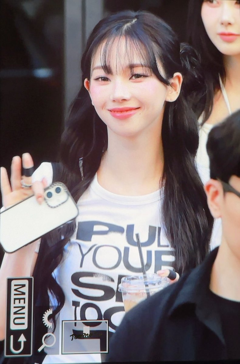 taerina09's tweet image. 250711 KBS 퇴근
#카리나 #에스파 #aespa #Karina