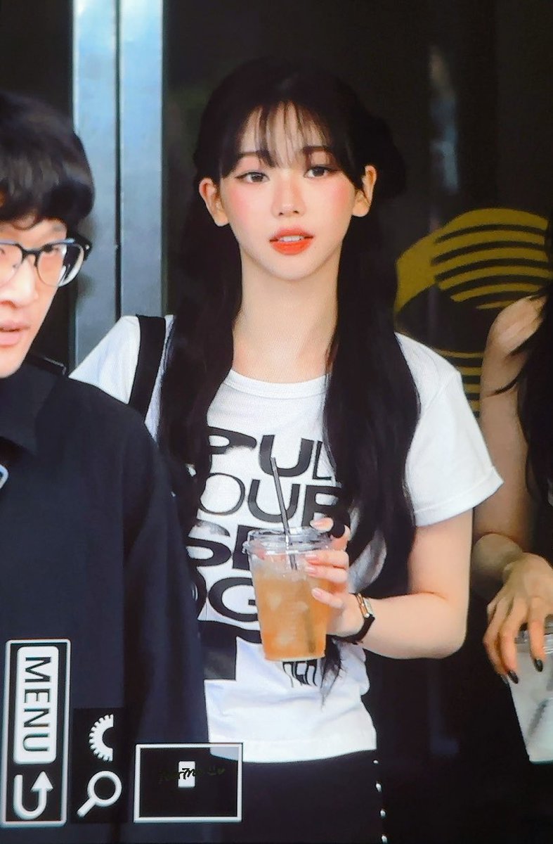 taerina09's tweet image. 250711 KBS 퇴근
#카리나 #에스파 #aespa #Karina