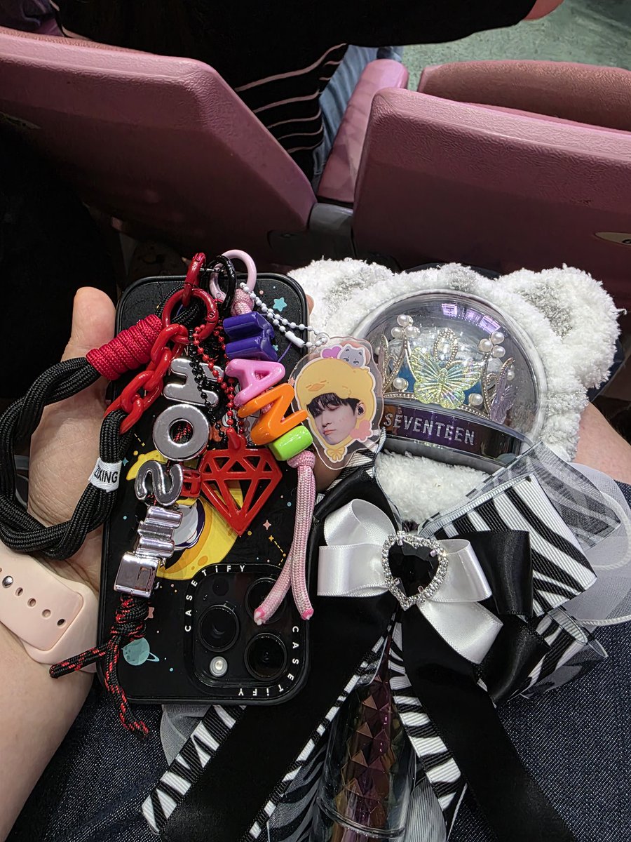 호우콘 너무 기대기대!!!!!
오늘하루 즐기다 가보겠어요~~