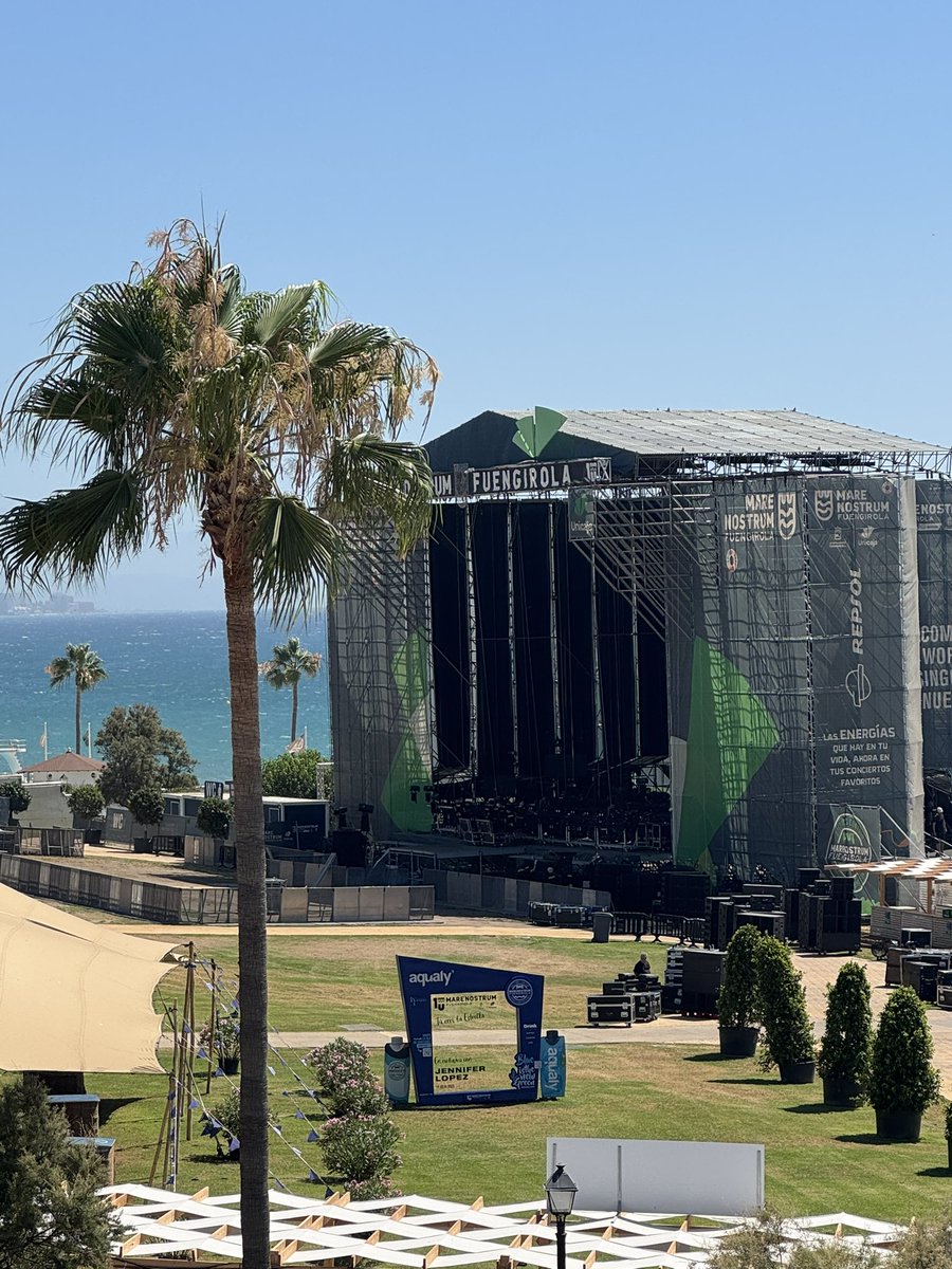Tonight’s stage is being built in Fuengirola for tonight’s Jennifer Lopez Up All Night Tour <a href="/JLo/">jlo</a> #JLoLiveIn2025 #UpAllNightTour #jlo