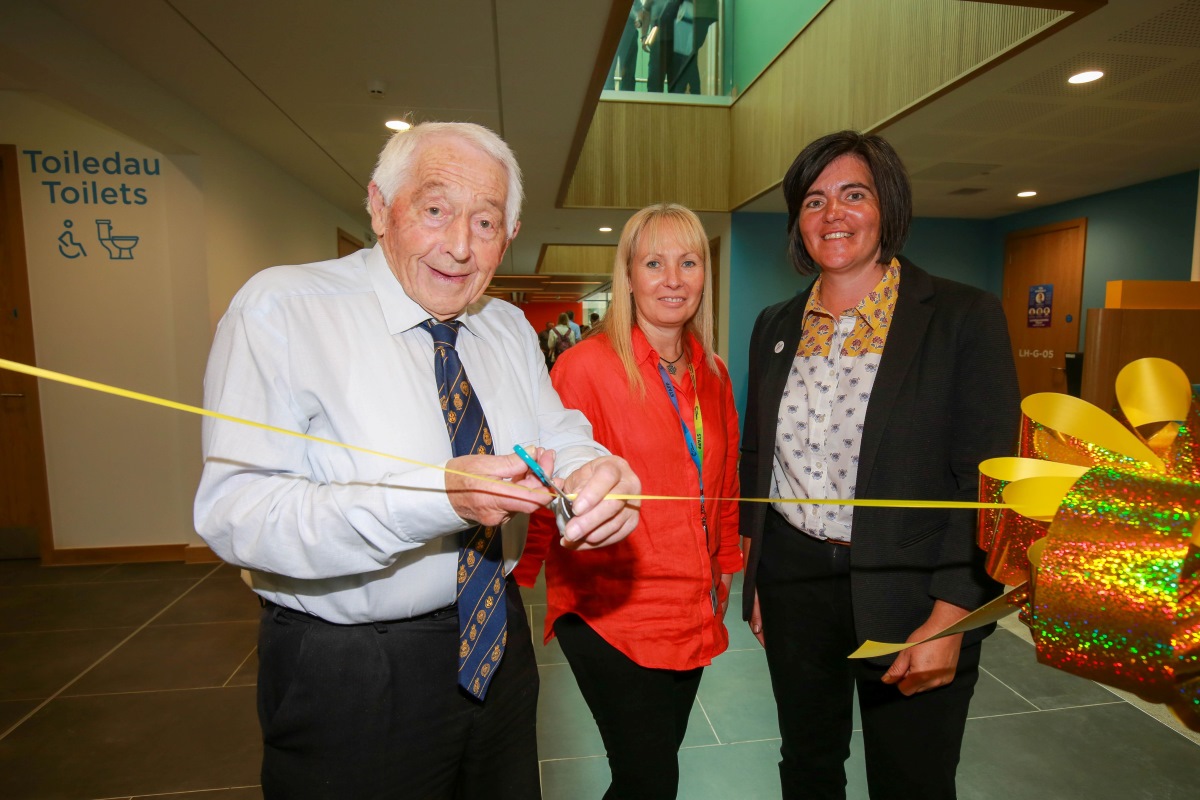 £10m agri education centre officially launches with learner awards ceremony and special guests: A £10M agriculture innovation centre launched with a prestigious prizegiving for land-based… dlvr.it/TLsDnb #EducationNewsFENews #SkillsandApprenticeshipsNewsandInsights