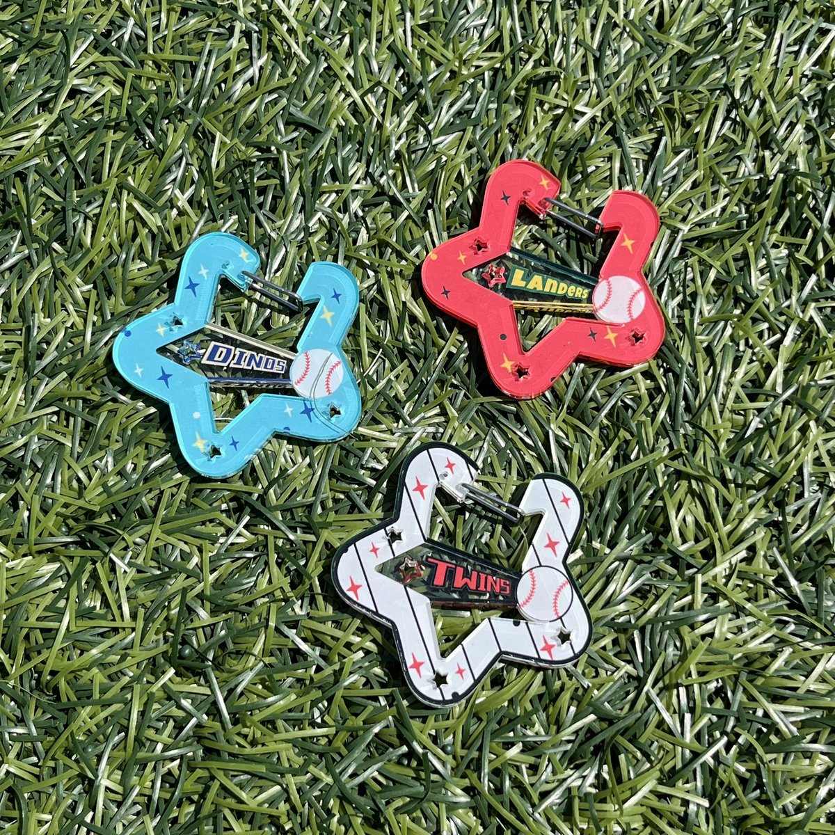 ★̲⌁ KBO 프로야구 카라비너 ★̲⌁

• 폼 일정 
7/12 (토) 00:00 ~ 7/18 (금) 00:00

• 기아 / 삼성 / 키움 / SSG
색상 변경되었습니다!

#RT 이벤트까~지
추첨 두 분께 응원 구단 카라비너 보내드립니당! 
상세 설명은 아래 폼 참고해 주시어요🫣

witchform.com/deposit_form/8…