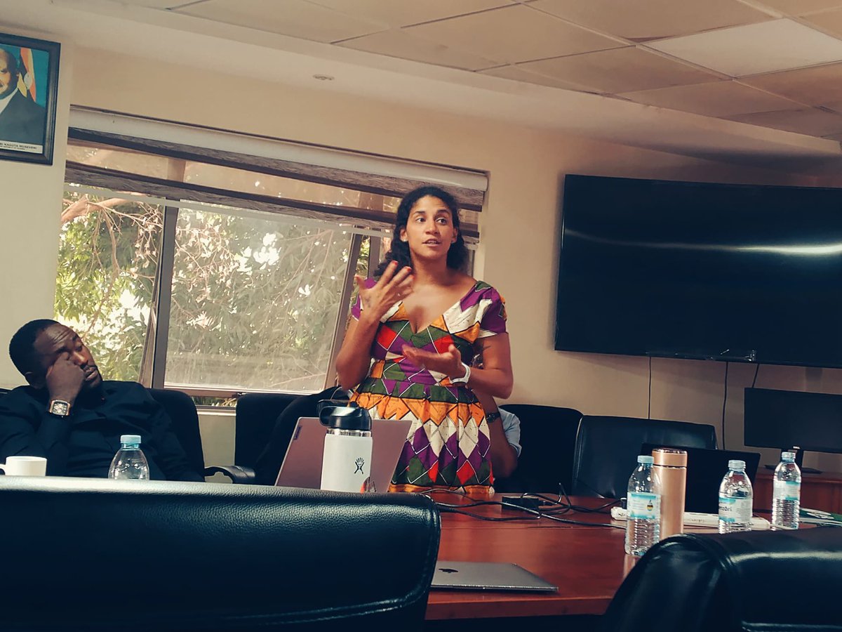 preventivecare4's tweet image. Jessica from @HIVpxresearch sharing the complexities of HIV cure research, framed through the lens of scientific advancement, systems of care, and advocacy especially in resource limited settings at the HIV cure research stakeholders meeting .#HIVcureresearch #HIVcure