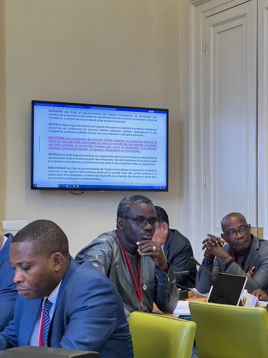 🟦 La Commission des affaires parlementaires a adopté à l’unanimité la résolution sur les lanceurs d’alerte, présentée par Mme Nadia El Yousfi et le Pr. Philippe Poirier.

Un pas de plus pour la protection de celles et ceux qui défendent l’intérêt général.

#APF50 #Francophonie