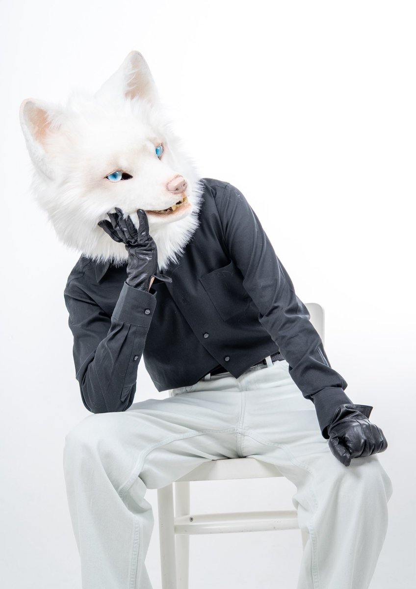 #FursuitFriday 
╭━━━━━━━━━━━━━╮
　  夜ご飯、何食べようかな...
╰━━ｖ━━━━━━━━━━╯