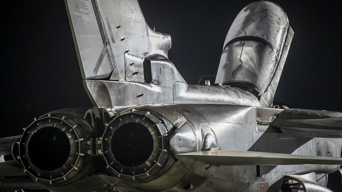 DefenceOps's tweet image. Where we came from โก๏ธ where we are now โ๏ธ๐ฉ๏ธ
This #PhoonFriday we salute ๐ซก@RAFAkrotiri โ 70 years of ops & a vital hub in Op SHADER. ๐ฌ๐ง
๐ซFrom Tornado๐ช๏ธ(2014โ2019) to Typhoon ๐ (2019โ), UK jets continue the fight against Daโesh in ๐ฎ๐ถ& ๐ธ๐พ.
@RoyalAirForce ๐ค @UKStratCom