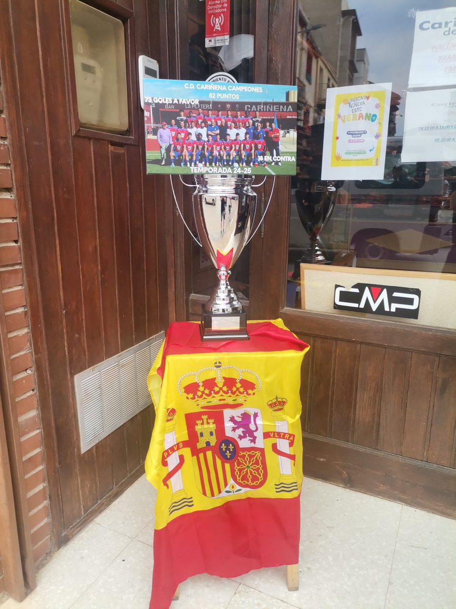 C.D. Cariñena (@carinenacd) on Twitter photo Ayer nuestro presidente recibió la copa de campeón de manos del presi de <a href="/futbolaragon/">Real Federación Aragonesa Fútbol</a>
Que mérito tiene ser campeón
Así que después del temporadon volvemos a felicitar a todos y nos vemos en #tercerarfef
Si la queréis ver y está en la tienda de deportes de Cariñena
#vamosrojos Ayer nuestro presidente recibió la copa de campeón de manos del presi de <a href="/futbolaragon/">Real Federación Aragonesa Fútbol</a>
Que mérito tiene ser campeón
Así que después del temporadon volvemos a felicitar a todos y nos vemos en #tercerarfef
Si la queréis ver y está en la tienda de deportes de Cariñena
#vamosrojos