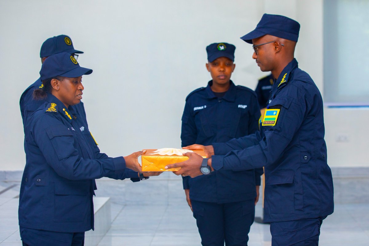 Rwandapolice's tweet image. Today,

Deputy Inspector General of Police in Charge of Administration and Personnel, DCG Jeanne Chantal Ujeneza, officiated the pass-out ceremony of the Police Junior Command and Staff Course, Intake 12/25, at National Police College in Musanze District.

Forty-five participants…