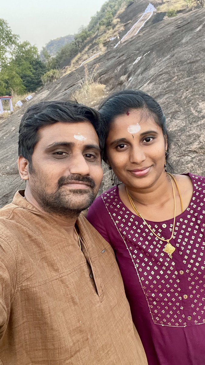IswaryaMohan7's tweet photo. நாங்கள் இருவரும் கரம்பிடித்து ஏழு ஆண்டுகள் நிறைவடைந்து எட்டாவது ஆண்டு திருமண வாழ்க்கையில் அடியெடுத்து வைக்கிறோம்.... https://t.co/KXQg5OjMhb