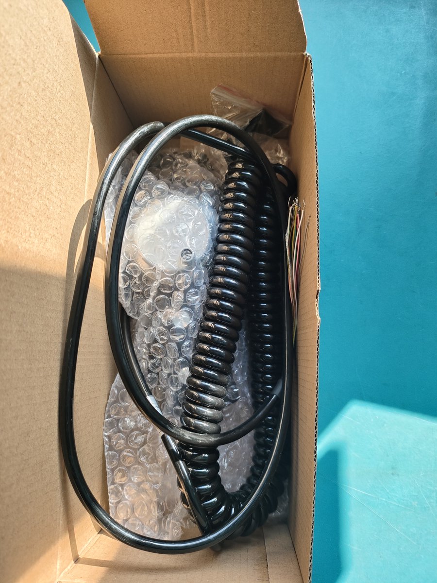 Idencoder13's tweet image. Introducing our expertly designed handheld pulse generator! Perfect for precise applications, it&apos;s compact and efficient. Elevate your projects with cutting-edge technology. ⚡️🔧 #TechInnovation #PulseGenerator #foryou #fyp #idencoder #dataprotection