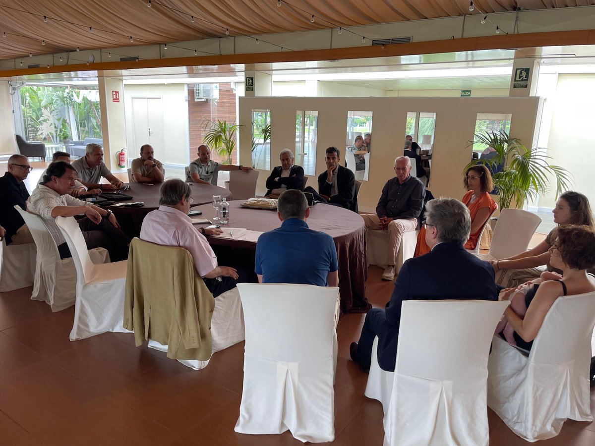 El Prat Empresarial tweet media