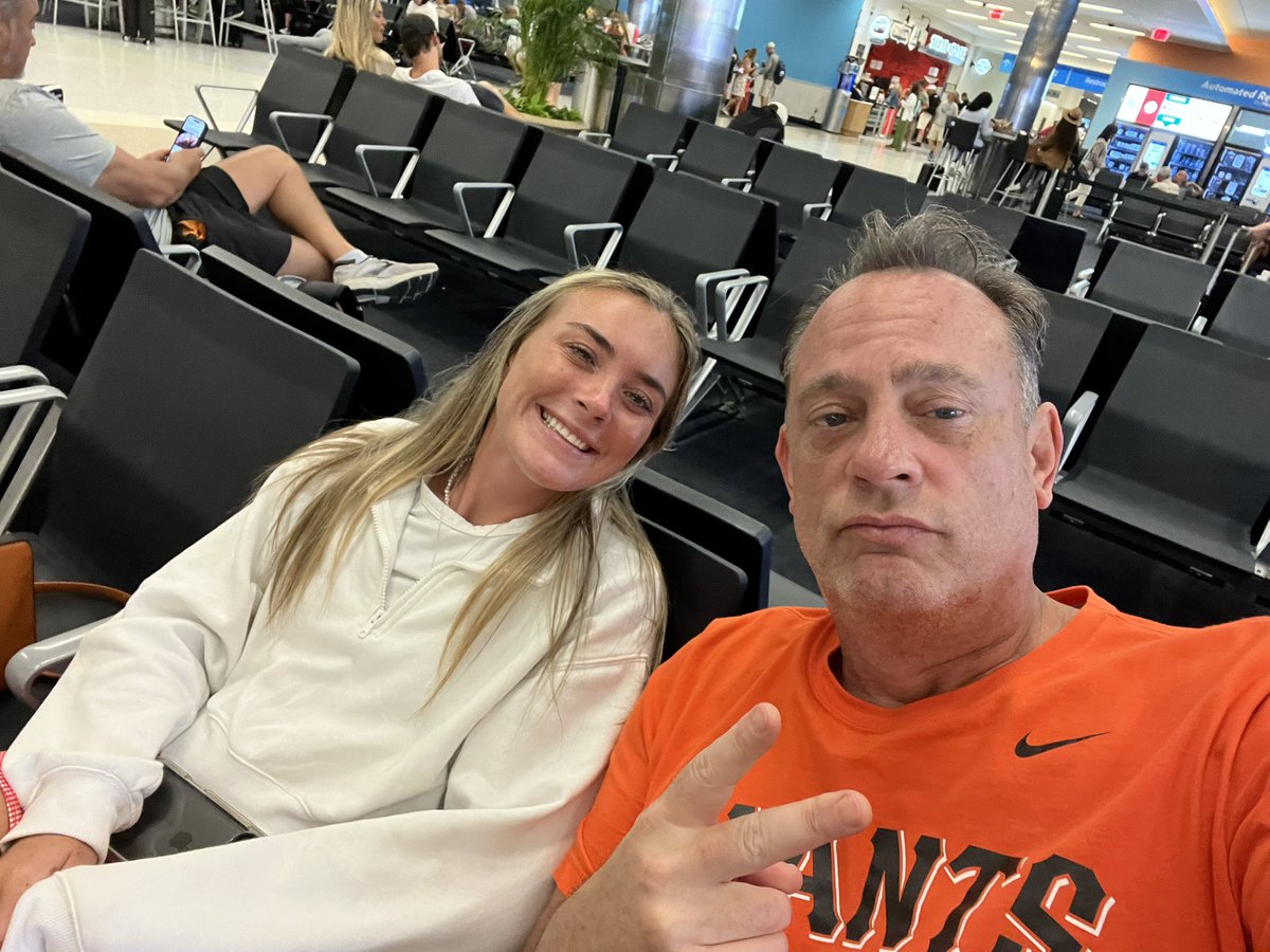Up at 4:30am for the 7am flight to Nawlins with my favorite girl✌️