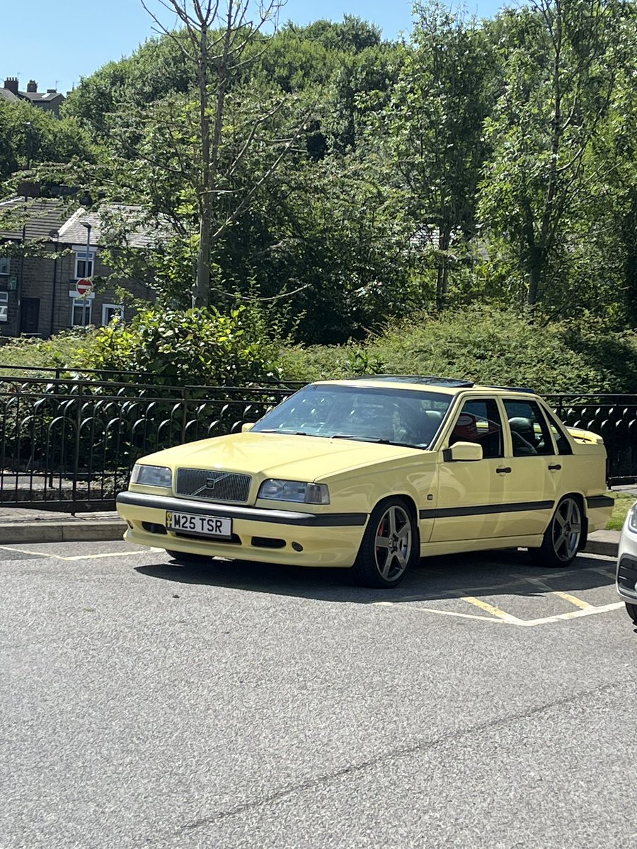 ELLIOT EASTWICK’S WORLD FAMOUS HOT SAUCE tweet media