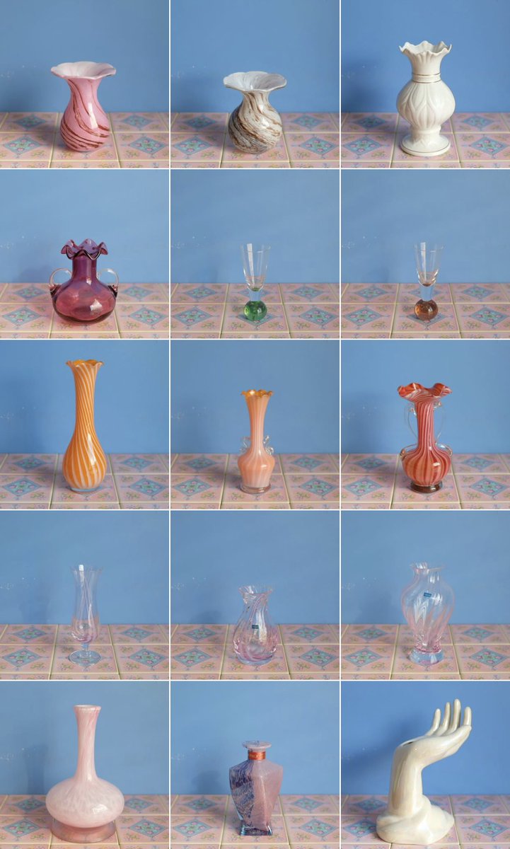 アイシングクッキーのデザインが生まれる源のひとつ
ユニークな形や絶妙な色合いのヴィンテージアイテムたち
お気に入りのコレクションをOnline Storeにupしています🫧

✥ Kaleidoscope Room ✥
kaleidoscope-room.com