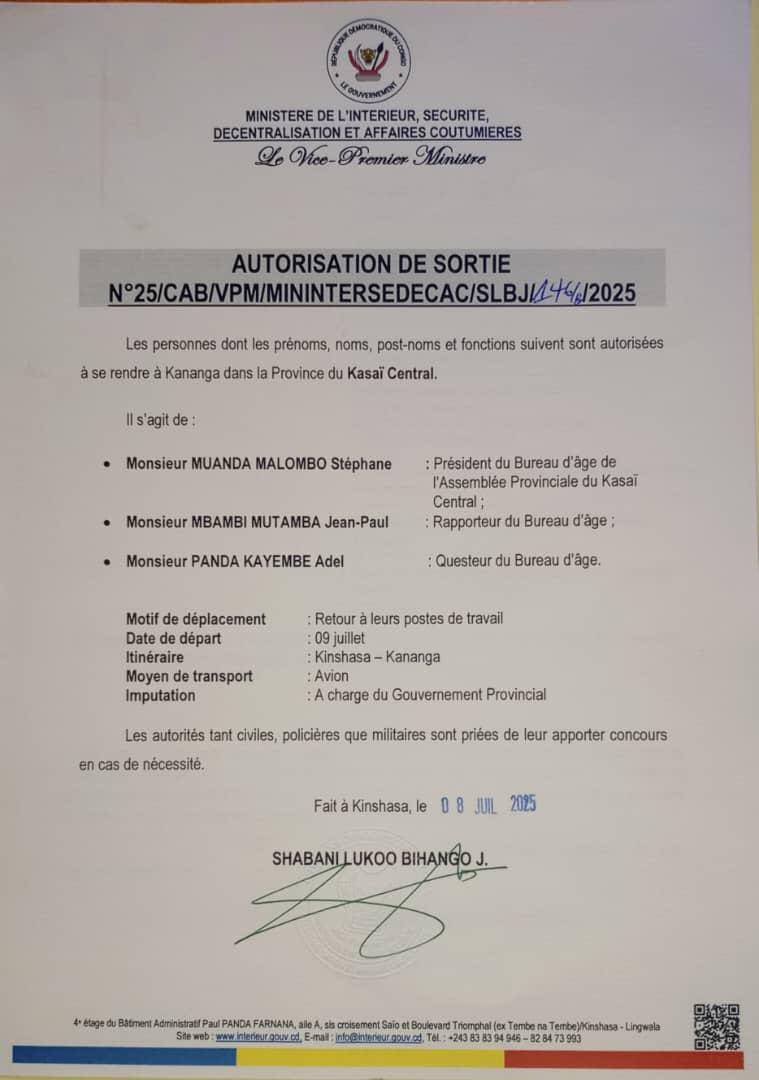 #GENERATION_ALTERNANCE_RDC🇨🇩 (@bev_tshiminyi) on Twitter photo 🚨 🚨
Très cher Président <a href="/fatshi13/">Félix A. Tshisekedi</a> <a href="/Presidence_RDC/">Présidence RDC 🇨🇩</a> intervenez avant qu’il ne soit trop tard dans ce conflit qui frappe l’Assemblée Provinciale du Kasai Central. Le VPM de l’intérieur <a href="/shabani_lukoo/">SHABANI Lukoo J.</a> est en train de mettre de l’huile sur le feu 🔥 avec ses décisions anarchiques 🚨 🚨
Très cher Président <a href="/fatshi13/">Félix A. Tshisekedi</a> <a href="/Presidence_RDC/">Présidence RDC 🇨🇩</a> intervenez avant qu’il ne soit trop tard dans ce conflit qui frappe l’Assemblée Provinciale du Kasai Central. Le VPM de l’intérieur <a href="/shabani_lukoo/">SHABANI Lukoo J.</a> est en train de mettre de l’huile sur le feu 🔥 avec ses décisions anarchiques