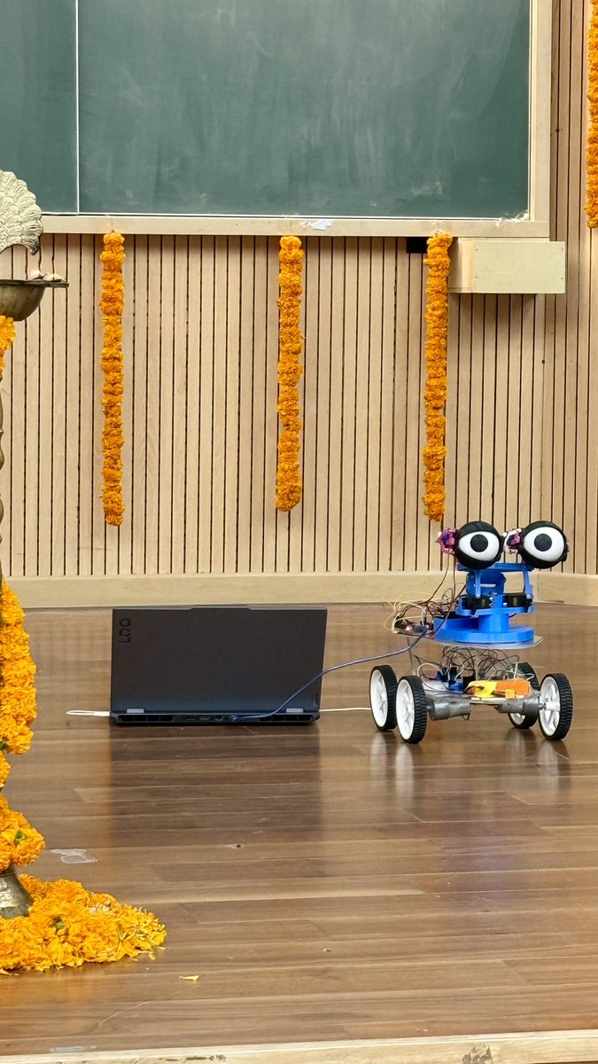 PRAYAS 3.0 <a href="/iit__mandi/">IIT Mandi</a> valedictory session project demonstrations.